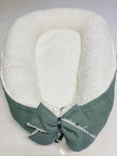 Afbeelding in Gallery-weergave laden, Babynestje "Leipzig" old green / teddy