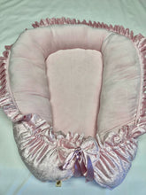Afbeelding in Gallery-weergave laden, Babynestje "Monza" Pink Velvet