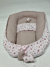 Afbeelding in Gallery-weergave laden, Babynestje "Bremen" old pink bloem