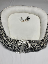 Afbeelding in Gallery-weergave laden, Babynestje "Bremen" tweeling panter ecru