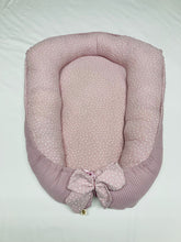 Afbeelding in Gallery-weergave laden, Babynestje "Bremen" Oud roze