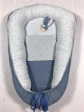 Afbeelding in Gallery-weergave laden, Babynestje "Bremen" Stoer blauw-stip