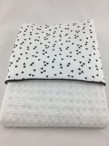 Babydekentje "Perugia" zwart-wit triangel